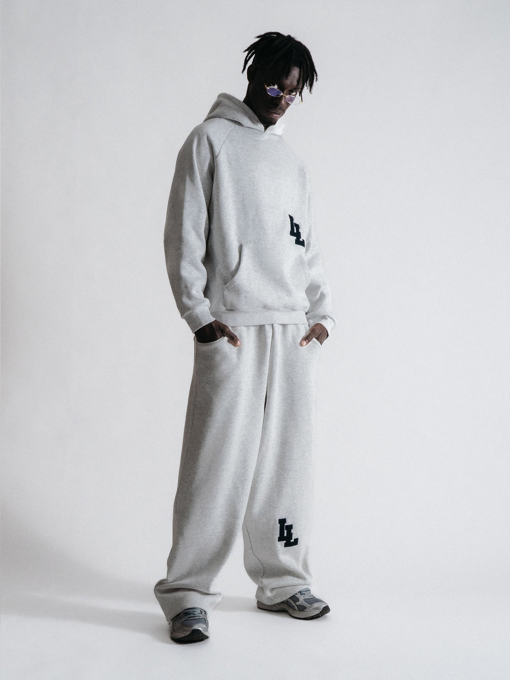 SIGNATURE SWEATPANTS - LIGHT GREY/NAVY